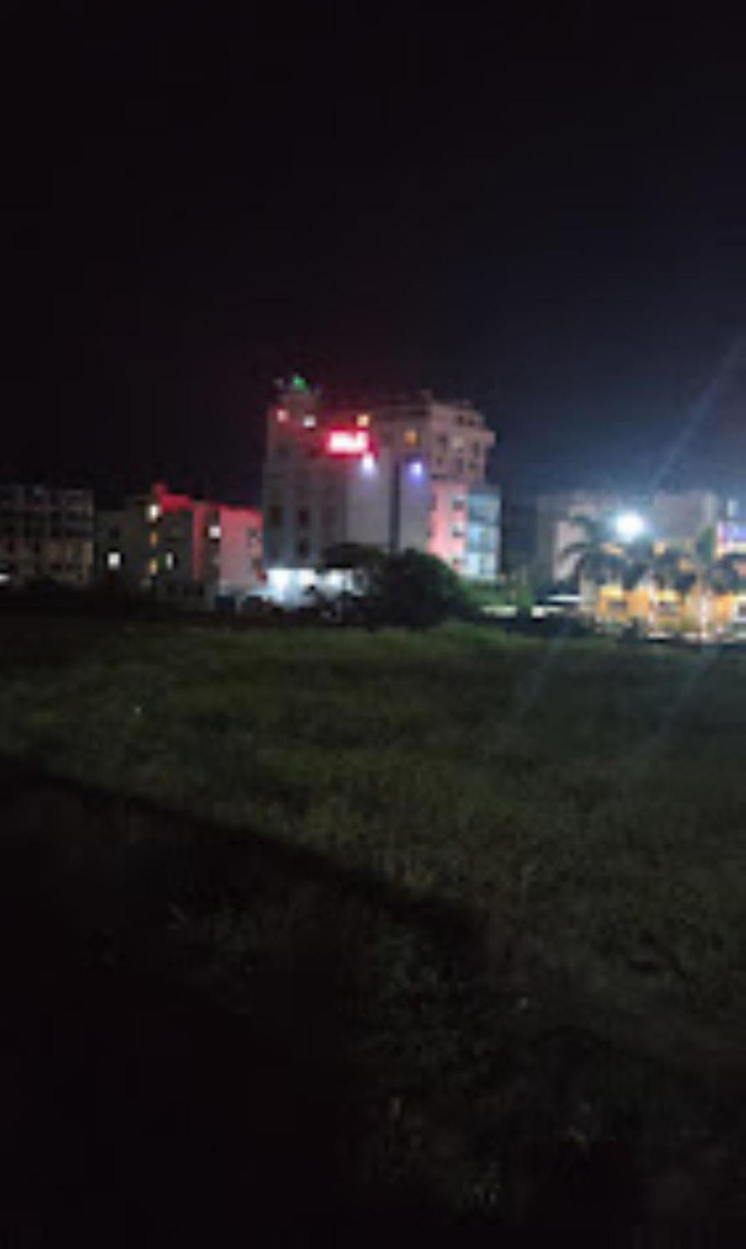Hotel Krish , Сомнатг Екстер'єр фото