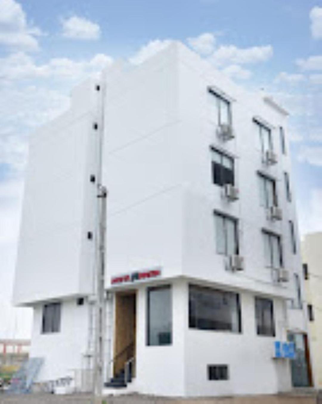 Hotel Krish , Сомнатг Екстер'єр фото