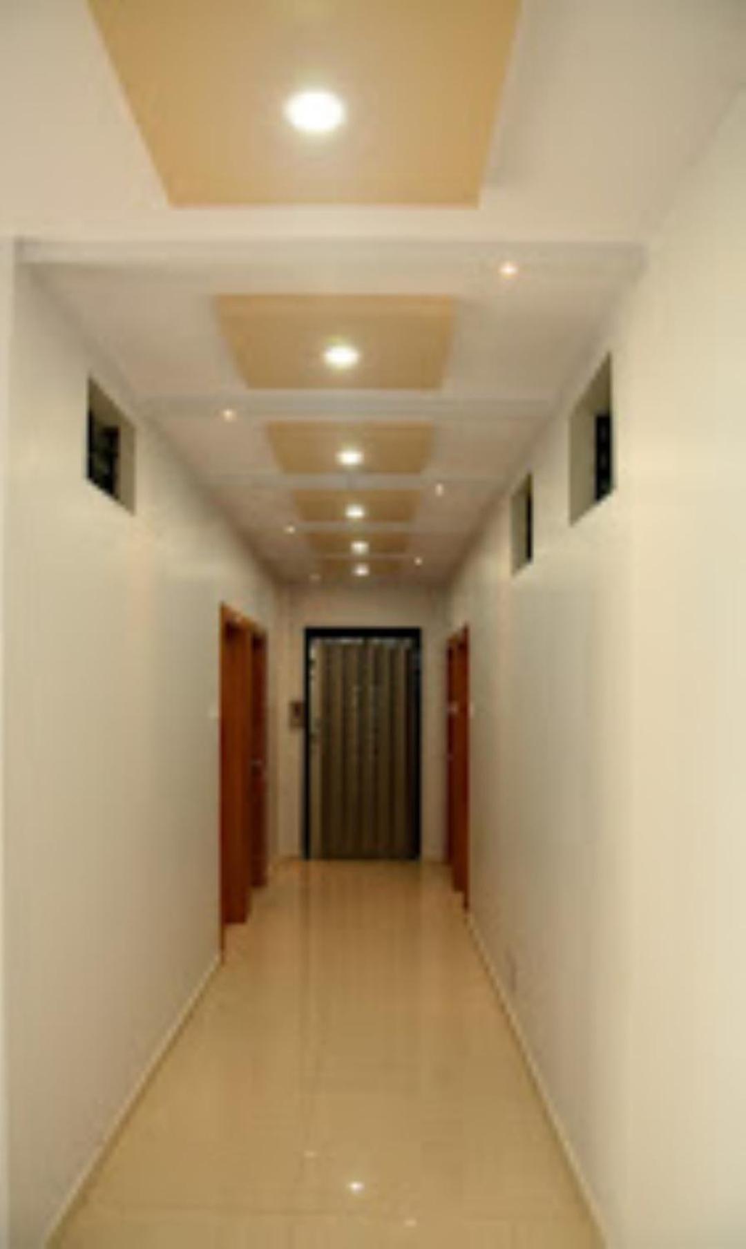 Hotel Krish , Сомнатг Екстер'єр фото
